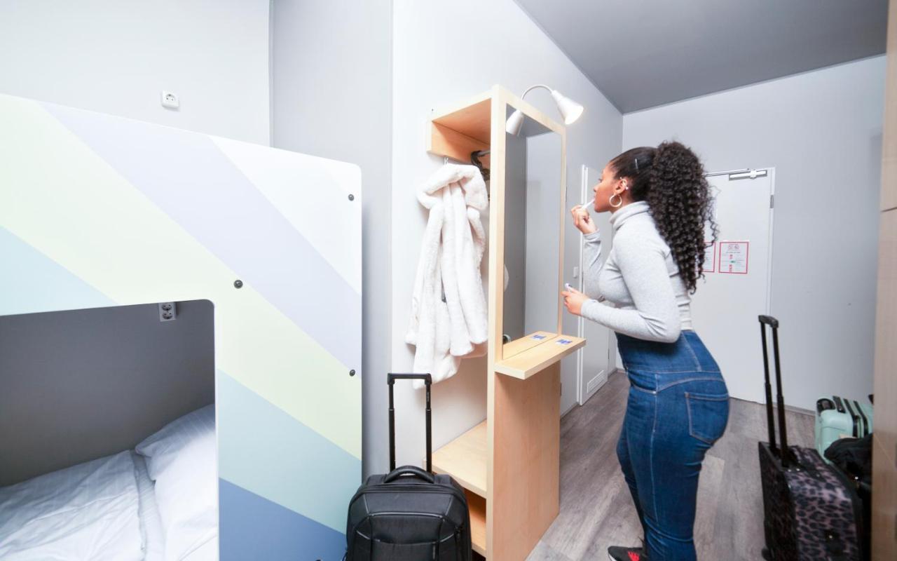 Six-Bed Room